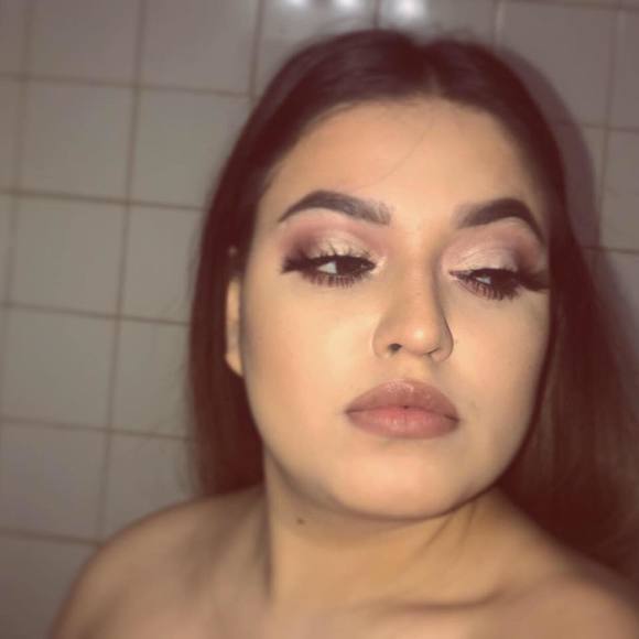 Meet your Posher, Rocio - Picture 1 of 1